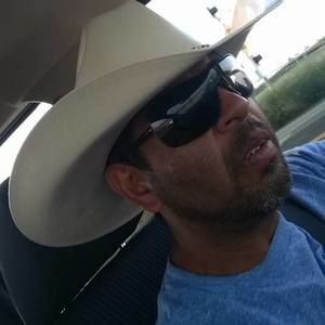 Meet your Posher, Luis